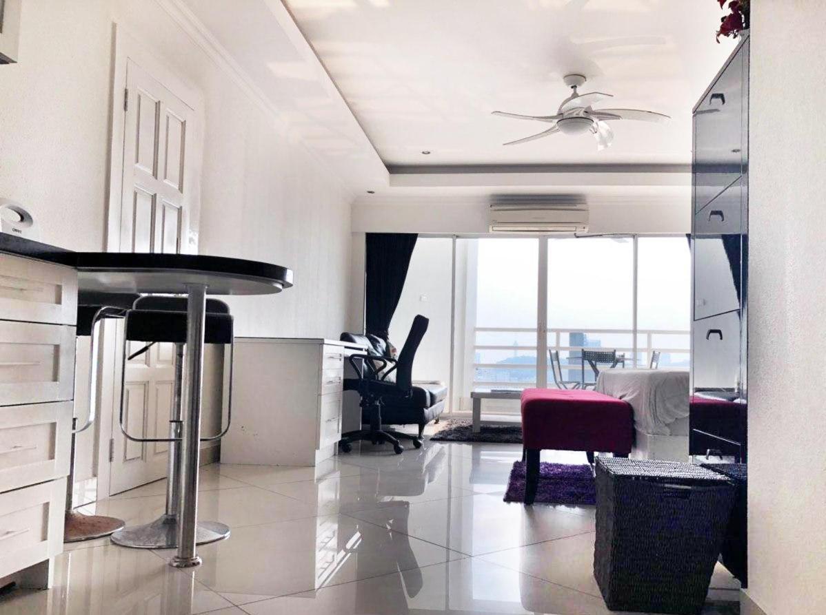 Vtsix At View Talay 6 Hotel Pattaya Exterior foto