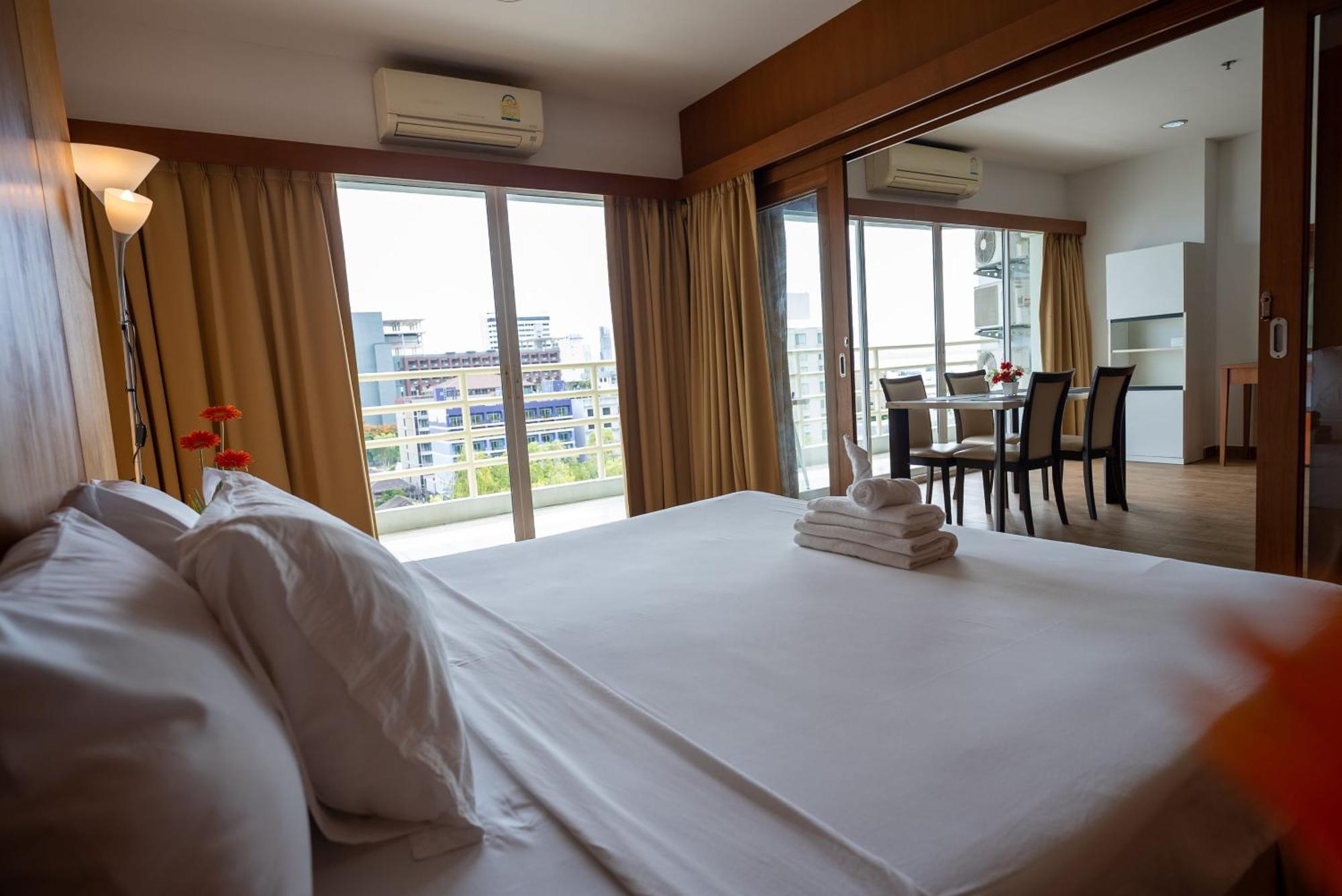 Vtsix At View Talay 6 Hotel Pattaya Exterior foto
