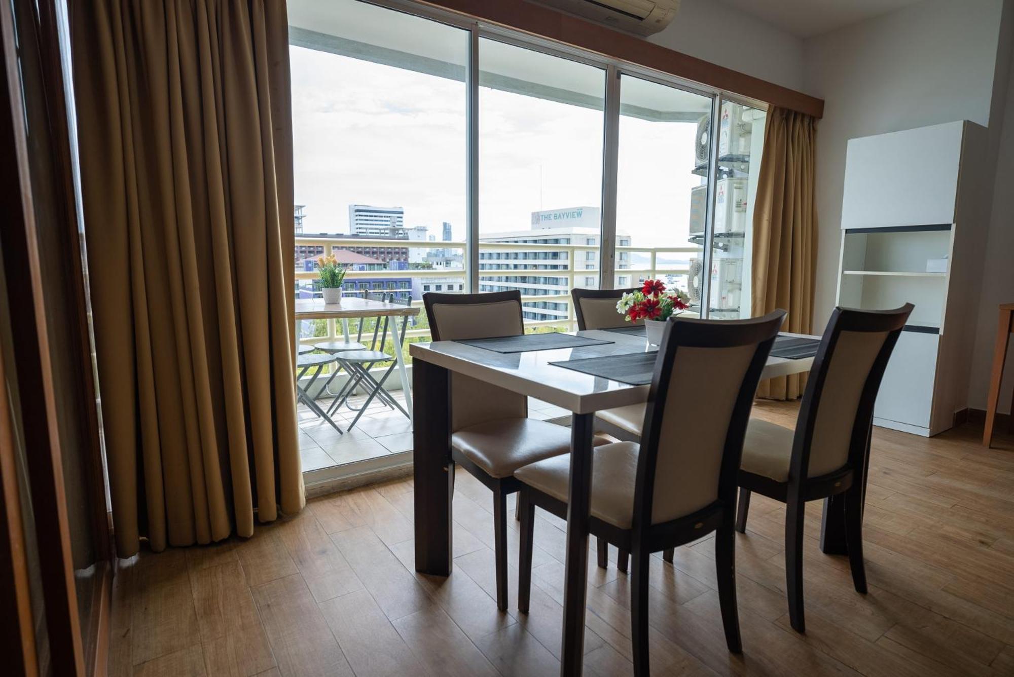 Vtsix At View Talay 6 Hotel Pattaya Exterior foto