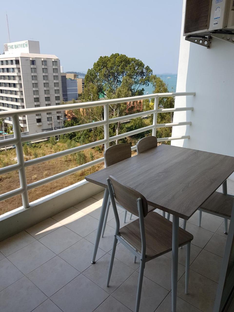 Vtsix At View Talay 6 Hotel Pattaya Exterior foto